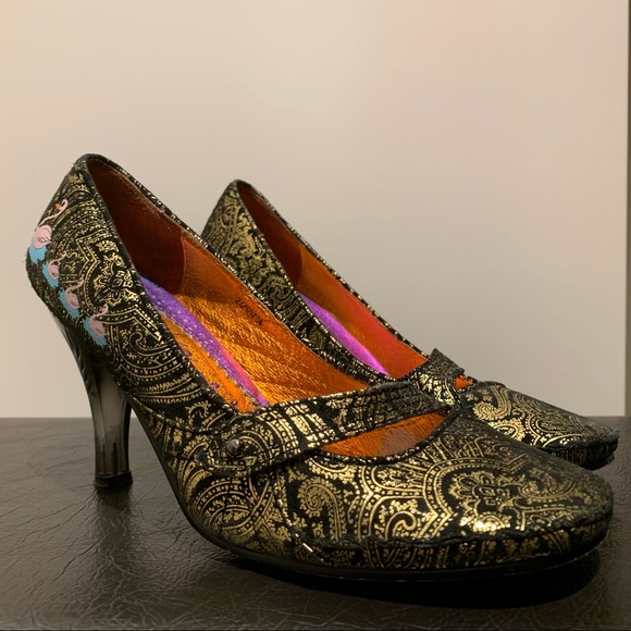 /Irregular Choice/ Black and Gold Heels - Picture 4 of 11